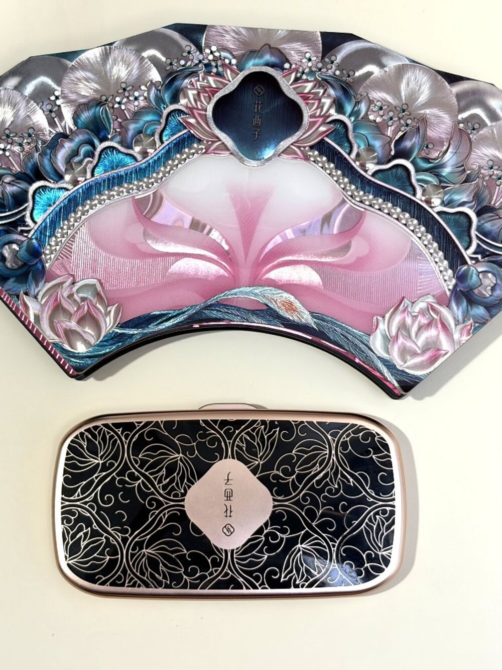 NWOT Florasis Beijing Opera Charming Aria Palette + Concealer Bundle